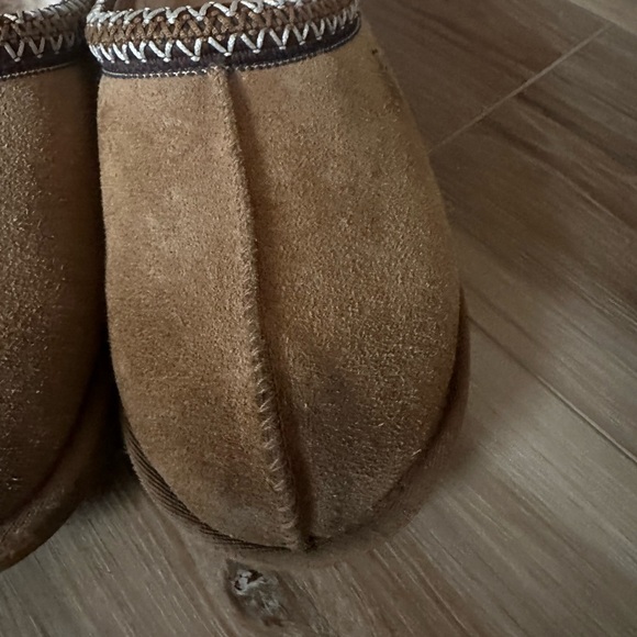 Ugg Tasman slippers, women’s size 7. Some wear, GUC, tan - Picture 4 of 10